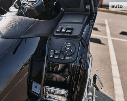 Черный Хонда GL 1800 Gold Wing, объемом двигателя 1.8 л и пробегом 40 тыс. км за 15200 $, фото 3 на Automoto.ua