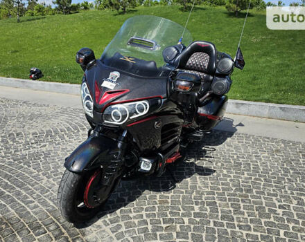 Чорний Хонда GL 1800 Gold Wing, об'ємом двигуна 1.8 л та пробігом 54 тис. км за 17000 $, фото 2 на Automoto.ua