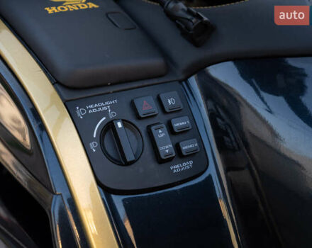 Чорний Хонда GL 1800 Gold Wing, об'ємом двигуна 0 л та пробігом 82 тис. км за 18000 $, фото 10 на Automoto.ua