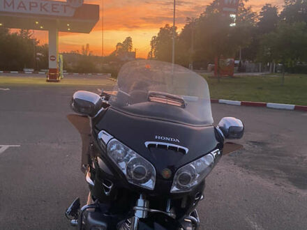 Хонда GL 1800 Gold Wing 2007 у Львові на Automoto.ua Чорний Хонда GL 1800 Gold Wing, об'ємом двигуна 1.8 л та пробігом 85 тис. км за 14500 $, фото 1 на Automoto.ua