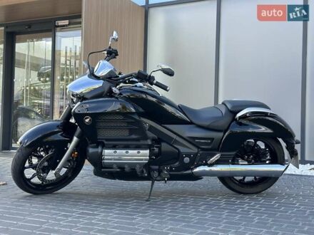 Хонда GL 1800 Gold Wing 2015 в Одессе на Automoto.ua Черный Хонда GL 1800 Gold Wing, объемом двигателя 1.8 л и пробегом 2 тыс. км за 20000 $, фото 1 на Automoto.ua