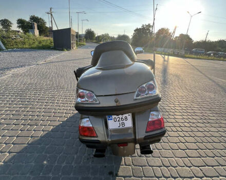 Коричневый Хонда GL 1800 Gold Wing, объемом двигателя 1.8 л и пробегом 128 тыс. км за 9600 $, фото 3 на Automoto.ua