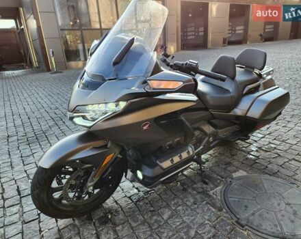 Коричневый Хонда GL 1800 Gold Wing, объемом двигателя 1.83 л и пробегом 30 тыс. км за 25500 $, фото 8 на Automoto.ua