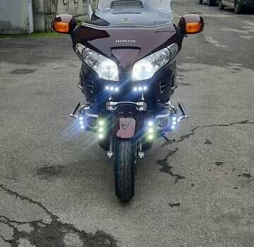 Красный Хонда GL 1800 Gold Wing, объемом двигателя 1.8 л и пробегом 41 тыс. км за 15377 $, фото 10 на Automoto.ua