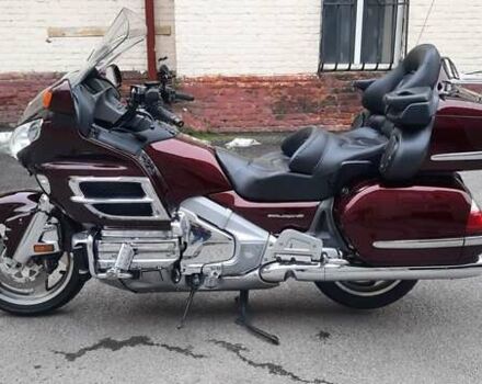 Красный Хонда GL 1800 Gold Wing, объемом двигателя 1.8 л и пробегом 41 тыс. км за 15377 $, фото 7 на Automoto.ua