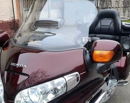 Красный Хонда GL 1800 Gold Wing, объемом двигателя 1.8 л и пробегом 41 тыс. км за 15377 $, фото 1 на Automoto.ua