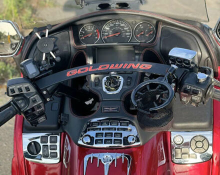 Красный Хонда GL 1800 Gold Wing, объемом двигателя 1.83 л и пробегом 82 тыс. км за 12999 $, фото 18 на Automoto.ua