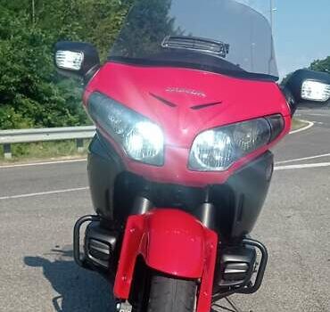 Красный Хонда GL 1800 Gold Wing, объемом двигателя 1.83 л и пробегом 85 тыс. км за 12900 $, фото 1 на Automoto.ua