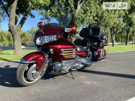 Хонда GL 1800 Gold Wing 2005 у Дніпро (Дніпропетровську) на Automoto.ua Червоний Хонда GL 1800 Gold Wing, об'ємом двигуна 1.83 л та пробігом 19 тис. км за 13000 $, фото 1 на Automoto.ua