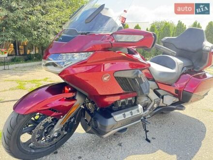 Хонда GL 1800 Gold Wing 2017 в Белой Церкве на Automoto.ua Красный Хонда GL 1800 Gold Wing, объемом двигателя 1.83 л и пробегом 61 тыс. км за 25000 $, фото 1 на Automoto.ua