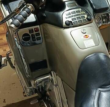 Хонда GL 1800 Gold Wing, объемом двигателя 0 л и пробегом 47 тыс. км за 9800 $, фото 3 на Automoto.ua