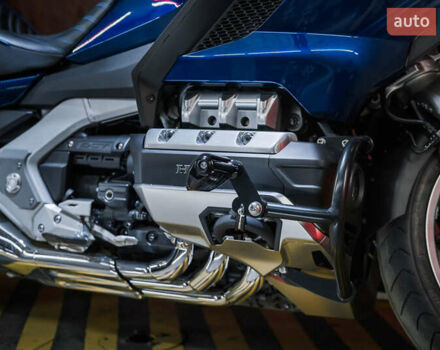 Хонда GL 1800 Gold Wing, объемом двигателя 1.8 л и пробегом 17 тыс. км за 27000 $, фото 8 на Automoto.ua