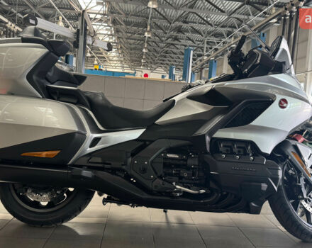 Хонда GL 1800 Gold Wing, объемом двигателя 0 л и пробегом 0 тыс. км за 37257 $, фото 5 на Automoto.ua