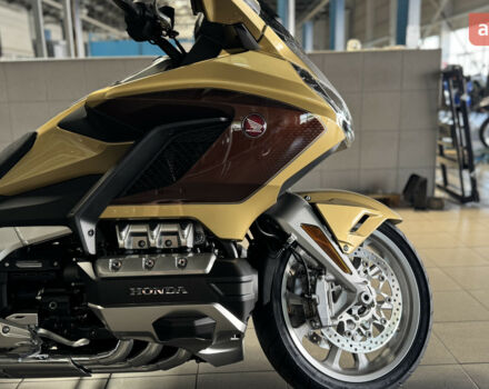 Хонда GL 1800 Gold Wing, объемом двигателя 0 л и пробегом 0 тыс. км за 37257 $, фото 16 на Automoto.ua