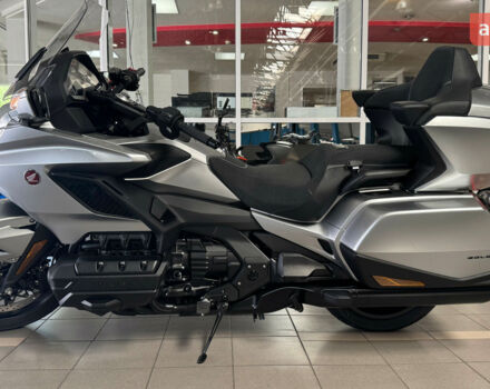 Хонда GL 1800 Gold Wing, объемом двигателя 0 л и пробегом 0 тыс. км за 39927 $, фото 6 на Automoto.ua