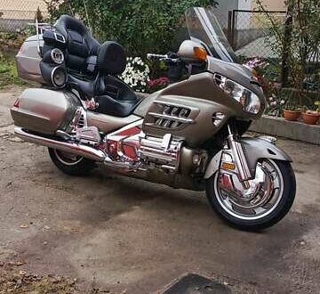 Хонда GL 1800 Gold Wing 2004 у Звенигородка на Automoto.ua Хонда GL 1800 Gold Wing, об'ємом двигуна 0 л та пробігом 65 тис. км за 9800 $, фото 1 на Automoto.ua