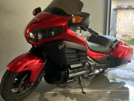 Хонда GL 1800 Gold Wing 2013 в Ивано-Франковске на Automoto.ua Хонда GL 1800 Gold Wing, объемом двигателя 0 л и пробегом 60 тыс. км за 12500 $, фото 1 на Automoto.ua