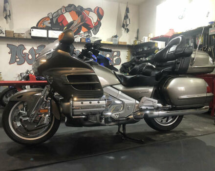 Серый Хонда GL 1800 Gold Wing, объемом двигателя 1.83 л и пробегом 66 тыс. км за 13000 $, фото 7 на Automoto.ua
