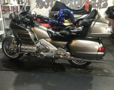 Серый Хонда GL 1800 Gold Wing, объемом двигателя 1.83 л и пробегом 66 тыс. км за 13000 $, фото 5 на Automoto.ua