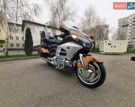 Серый Хонда GL 1800 Gold Wing, объемом двигателя 1.8 л и пробегом 38 тыс. км за 17000 $, фото 1 на Automoto.ua