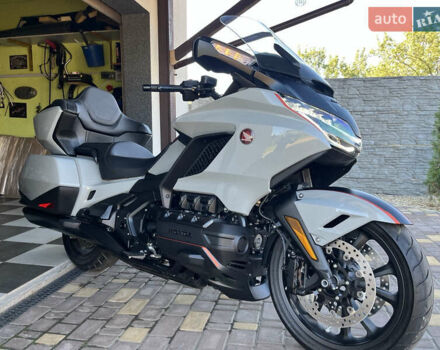 Серый Хонда GL 1800 Gold Wing, объемом двигателя 1.8 л и пробегом 1 тыс. км за 26500 $, фото 7 на Automoto.ua