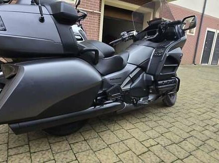 Серый Хонда GL 1800 Gold Wing, объемом двигателя 1.83 л и пробегом 29 тыс. км за 18000 $, фото 3 на Automoto.ua
