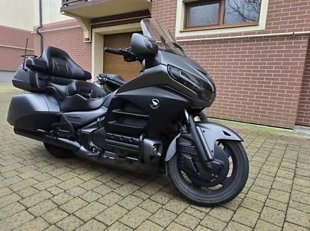 Серый Хонда GL 1800 Gold Wing, объемом двигателя 1.83 л и пробегом 29 тыс. км за 18000 $, фото 5 на Automoto.ua
