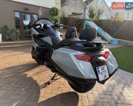 Сірий Хонда GL 1800 Gold Wing, об'ємом двигуна 1.83 л та пробігом 7 тис. км за 28777 $, фото 2 на Automoto.ua
