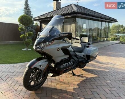 Сірий Хонда GL 1800 Gold Wing, об'ємом двигуна 1.83 л та пробігом 7 тис. км за 28777 $, фото 6 на Automoto.ua