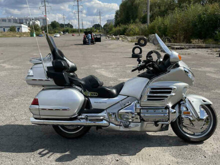Хонда GL 1800 Gold Wing 2006 у Полтаві на Automoto.ua Сірий Хонда GL 1800 Gold Wing, об'ємом двигуна 0 л та пробігом 60 тис. км за 10500 $, фото 1 на Automoto.ua