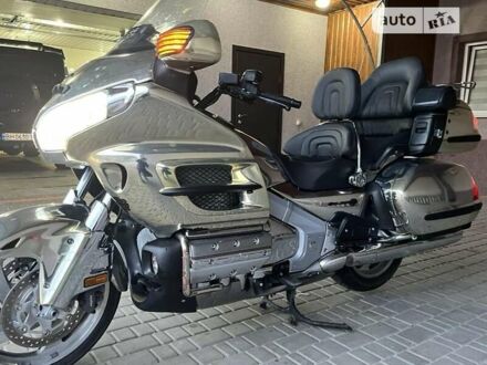 Серый Хонда GL 1800 Gold Wing, объемом двигателя 0 л и пробегом 44 тыс. км за 9200 $, фото 1 на Automoto.ua