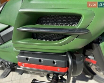 Зеленый Хонда GL 1800 Gold Wing, объемом двигателя 0 л и пробегом 65 тыс. км за 10500 $, фото 11 на Automoto.ua