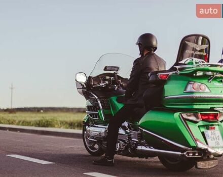 Зеленый Хонда GL 1800 Gold Wing, объемом двигателя 1.83 л и пробегом 59 тыс. км за 13000 $, фото 2 на Automoto.ua