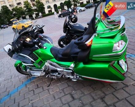 Зеленый Хонда GL 1800 Gold Wing, объемом двигателя 1.83 л и пробегом 59 тыс. км за 13000 $, фото 10 на Automoto.ua