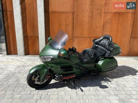 Хонда GL 1800 Gold Wing 2007 у Львові на Automoto.ua Зелений Хонда GL 1800 Gold Wing, об'ємом двигуна 0 л та пробігом 1 тис. км за 10500 $, фото 1 на Automoto.ua