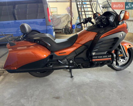 Оранжевый Хонда GL 1800 Gold Wing, объемом двигателя 1.83 л и пробегом 220 тыс. км за 12200 $, фото 5 на Automoto.ua