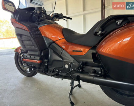 Оранжевый Хонда GL 1800 Gold Wing, объемом двигателя 1.83 л и пробегом 220 тыс. км за 12200 $, фото 4 на Automoto.ua
