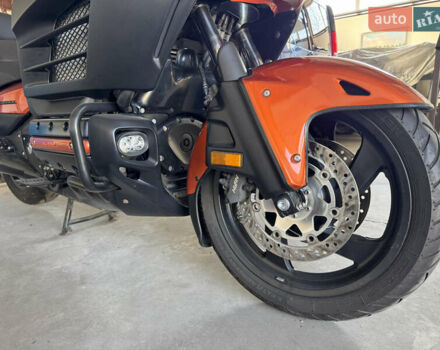 Оранжевый Хонда GL 1800 Gold Wing, объемом двигателя 1.83 л и пробегом 220 тыс. км за 12200 $, фото 6 на Automoto.ua