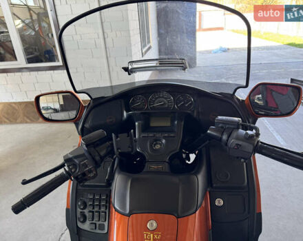 Оранжевый Хонда GL 1800 Gold Wing, объемом двигателя 1.83 л и пробегом 220 тыс. км за 12200 $, фото 10 на Automoto.ua