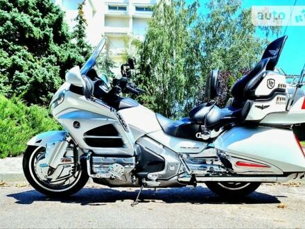 Хонда GL 1800 2012 у Черкасах на Automoto.ua Білий Хонда GL 1800, об'ємом двигуна 0 л та пробігом 57 тис. км за 17000 $, фото 1 на Automoto.ua