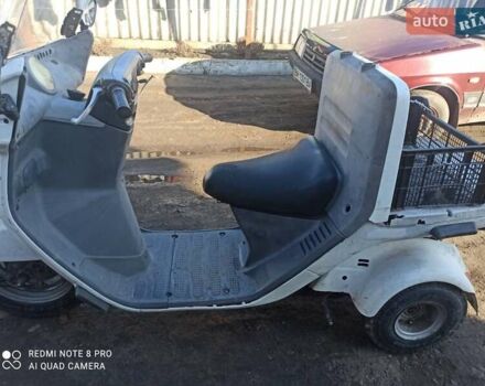 Белый Хонда Гуро, объемом двигателя 0.65 л и пробегом 200 тыс. км за 500 $, фото 3 на Automoto.ua