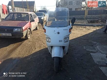Белый Хонда Гуро, объемом двигателя 0.65 л и пробегом 200 тыс. км за 500 $, фото 1 на Automoto.ua