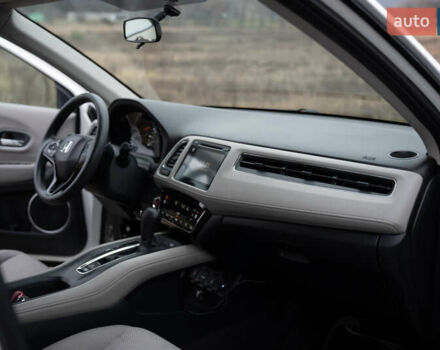 Белый Хонда ХРВ, объемом двигателя 1.8 л и пробегом 130 тыс. км за 15000 $, фото 36 на Automoto.ua