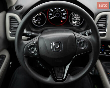 Белый Хонда ХРВ, объемом двигателя 1.8 л и пробегом 130 тыс. км за 15000 $, фото 33 на Automoto.ua