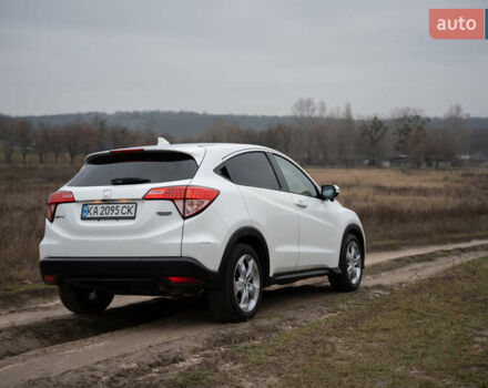 Белый Хонда ХРВ, объемом двигателя 1.8 л и пробегом 130 тыс. км за 15000 $, фото 2 на Automoto.ua