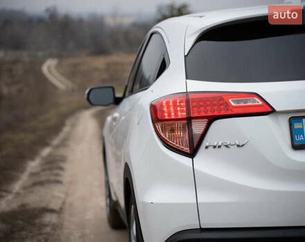 Белый Хонда ХРВ, объемом двигателя 1.8 л и пробегом 130 тыс. км за 15000 $, фото 4 на Automoto.ua