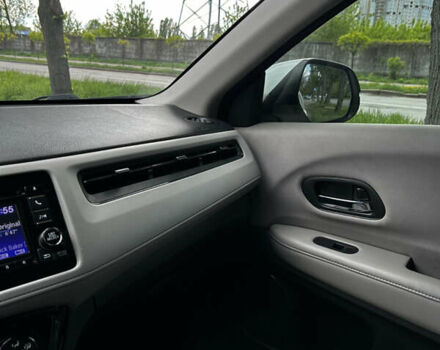 Белый Хонда ХРВ, объемом двигателя 1.8 л и пробегом 85 тыс. км за 18500 $, фото 6 на Automoto.ua