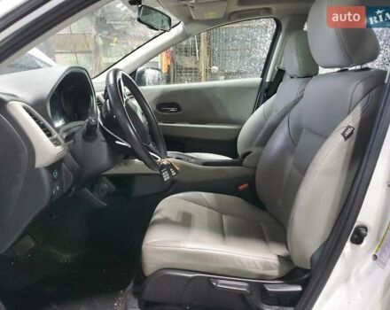 Белый Хонда ХРВ, объемом двигателя 1.8 л и пробегом 62 тыс. км за 3000 $, фото 6 на Automoto.ua