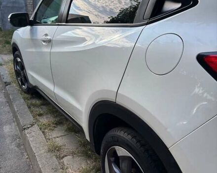 Белый Хонда ХРВ, объемом двигателя 1.8 л и пробегом 68 тыс. км за 17500 $, фото 3 на Automoto.ua