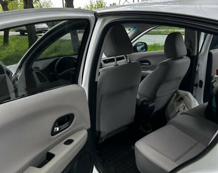 Белый Хонда ХРВ, объемом двигателя 1.8 л и пробегом 85 тыс. км за 18500 $, фото 10 на Automoto.ua